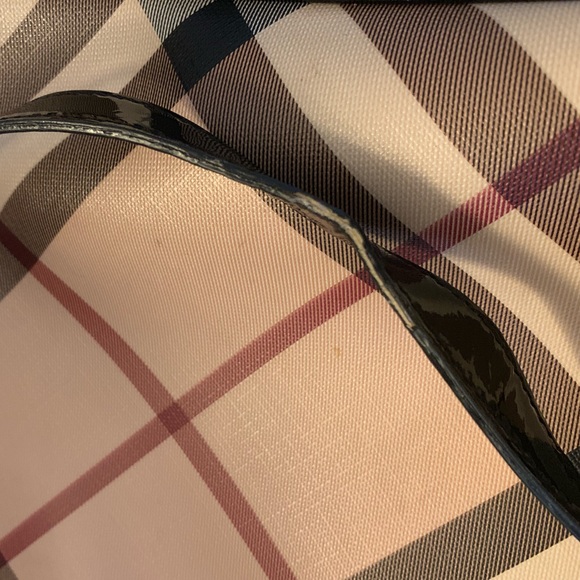 Burberry - Picture 8 of 8